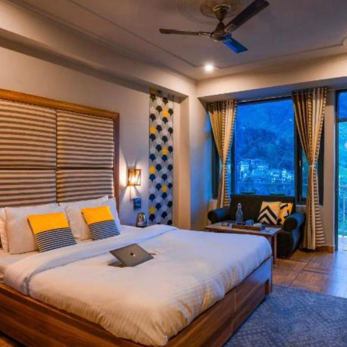 Отели 3*, Отели 4*, Палатки