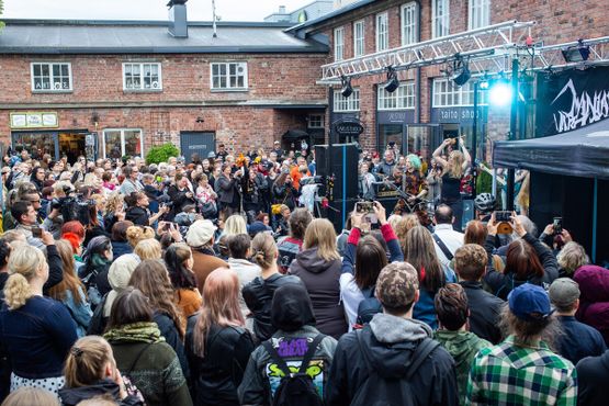 Чемпионат мира по вязанию под музыку хэви-метал