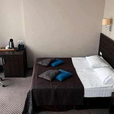 Отели 1-2*, Отели 3*