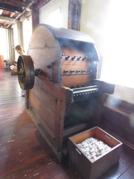 Текстильное оборудование на Старой фабрике Слейтера