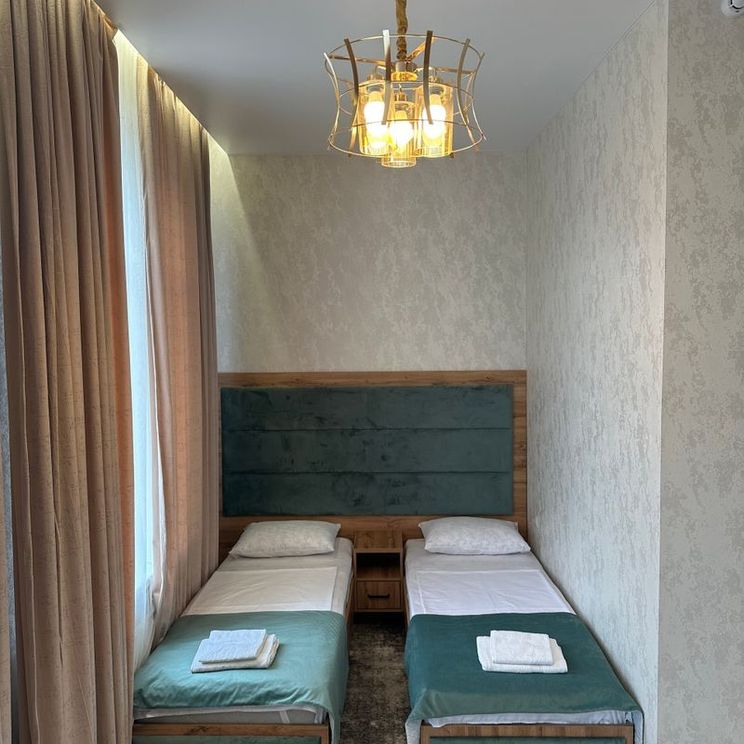 Отели 1-2*, Отели 3*