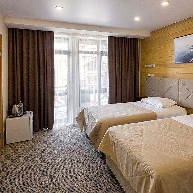 Отели 1-2*, Отели 3*