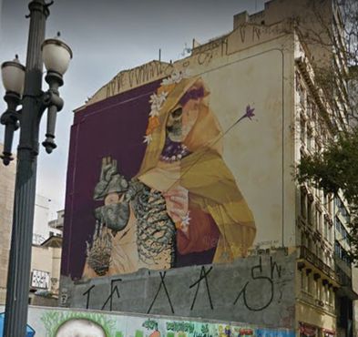 Вид на фреску с улицы