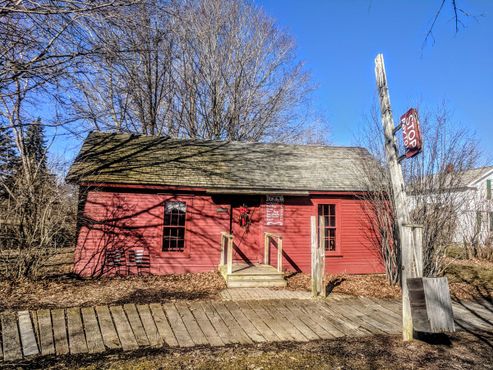 Пост оплаты №2 на дощатой дороге