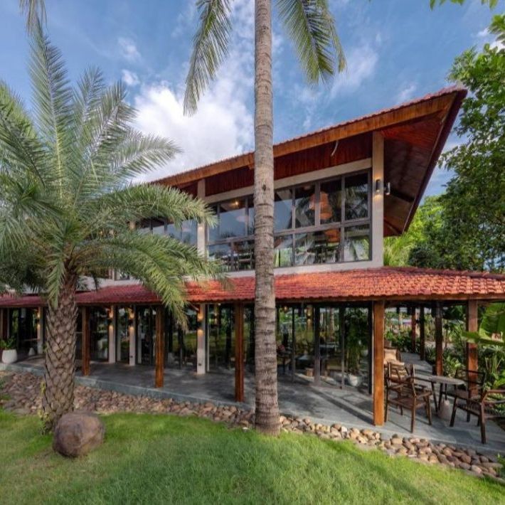 Отели 4*, Яхты