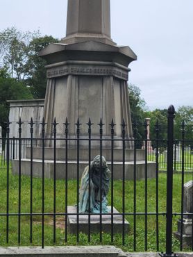 Кладбище Янтик