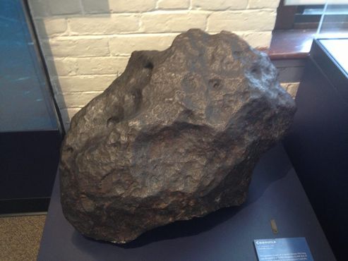 Метеорит из коллекции Музея геологии и минералогии