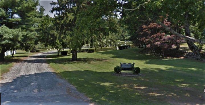 Вход на кладбище