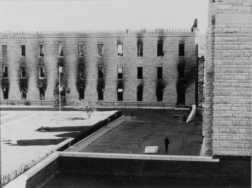 Фасад тюрьмы штата Миссури