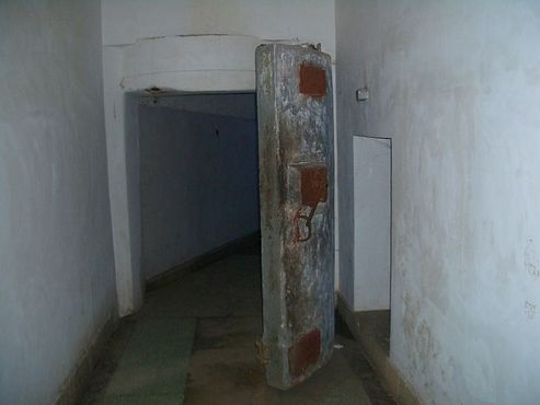 Дверь в подземную систему