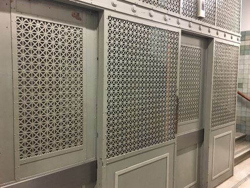 Старые лифты