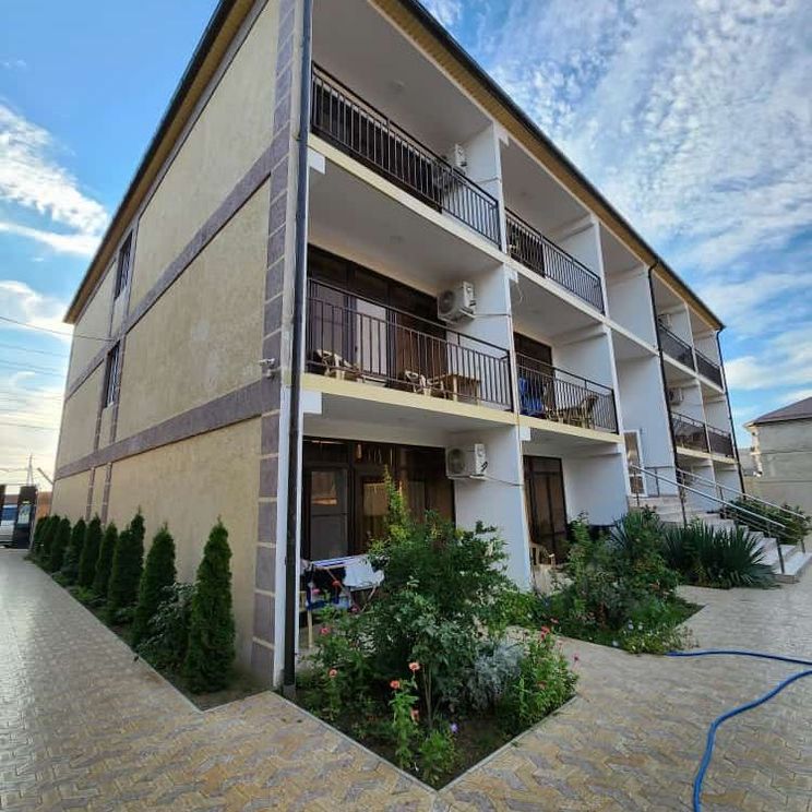 Отели 3*, Палатки