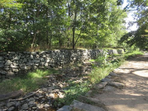 Руины канала Патоумак