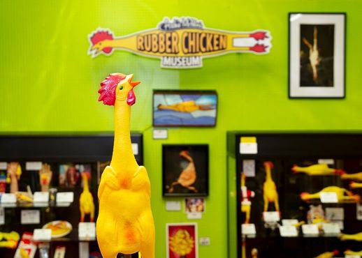 Музей резиновой курицы