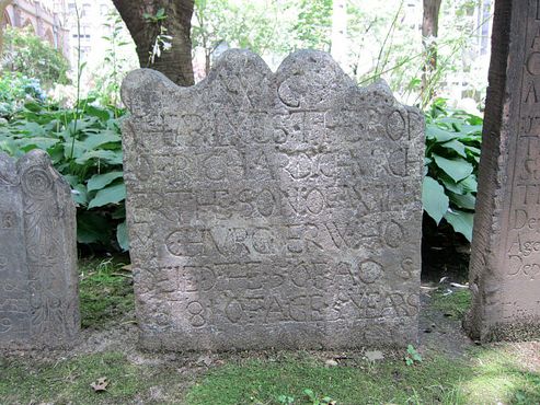 Старейшее резное надгробие в Манхэттене 