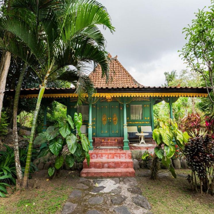 Отели 3*, Отели 4*, Бутик-отели, Отели 5*, Виллы, Глэмпинги, Лоджи