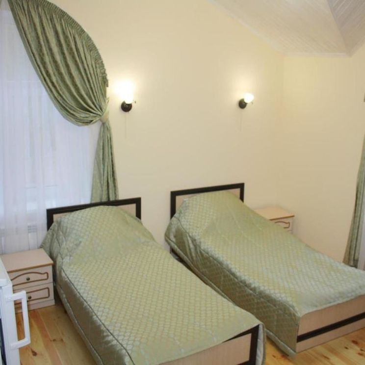 Отели 1-2*, Отели 3*