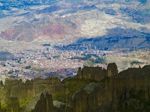 Вид на Ла-Пас с высшей точки долины