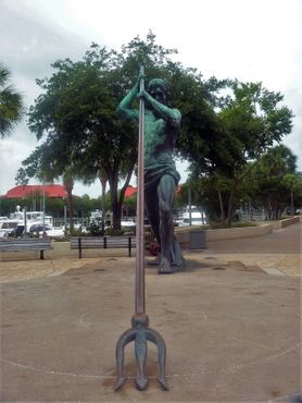 Солнечные часы «Царь Нептун»