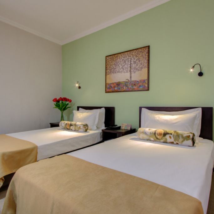 Отели 3*, Глэмпинги, Палатки