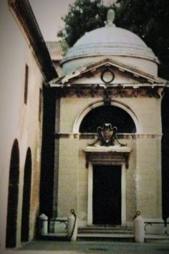 Гробница Данте
