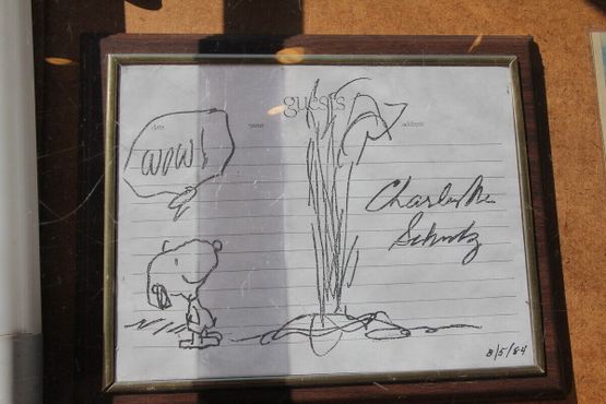 Автограф Чарльза Шульца в гостевой книге 1984 года