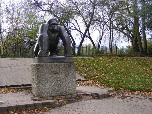 Статуя в парке Кристал-Пэлас