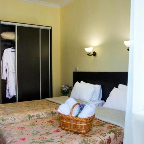 Отели 1-2*, Отели 3*