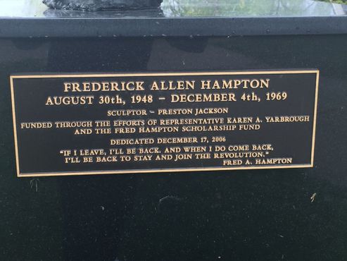 Цитата на памятнике Фреду Хэмптону