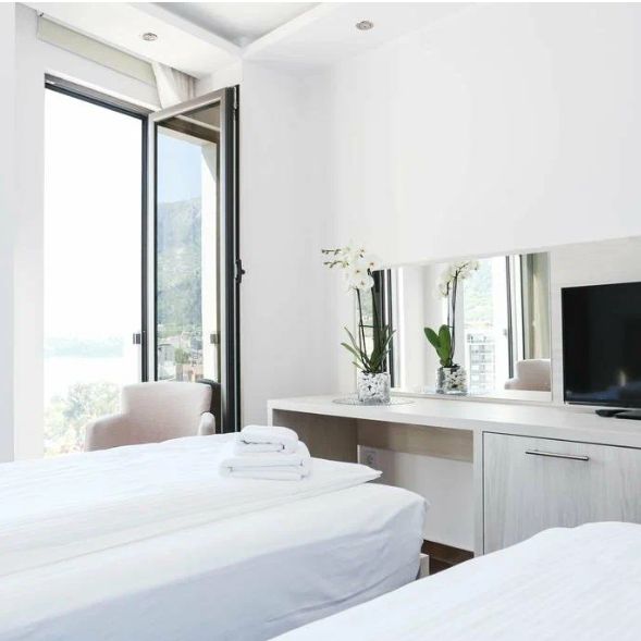 Отели 3*, Отели 4*, Виллы, Коттеджи