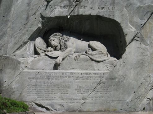 Умирающий лев