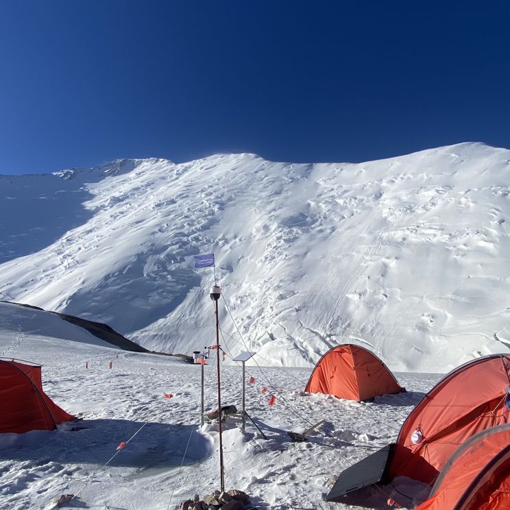 Отели 3*, Лоджи, Палатки