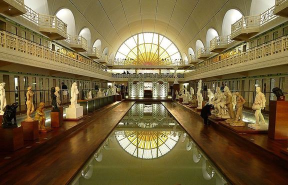 Музей «Бассейн» в Робе