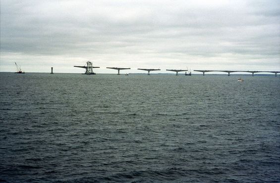 Мост Конфедерации, строительство, 1996 г.