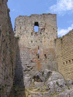 Замок Монсегюр