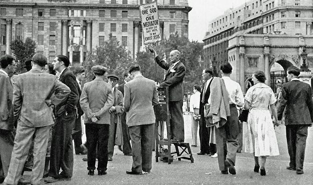 Уголок ораторов