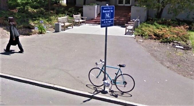 У вас есть разрешение на парковку велосипеда?