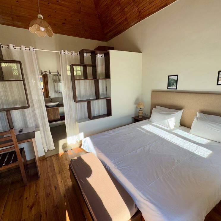 Отели 3*, Отели 4*, Бутик-отели, Бунгало, Коттеджи, Шале