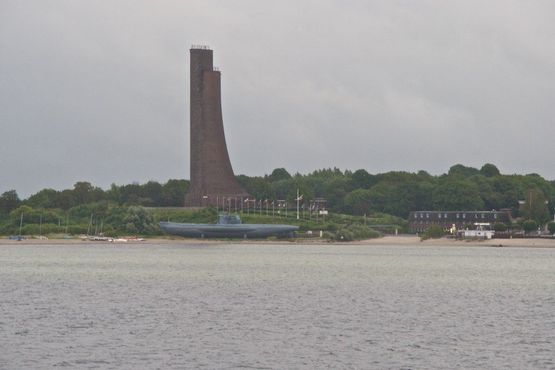 Военно-морской мемориал в Лабё