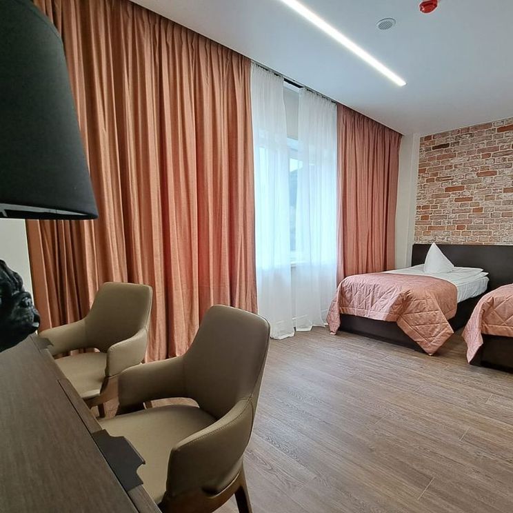 Отели 1-2*, Отели 3*