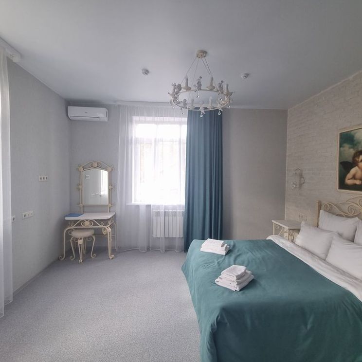 Отели 1-2*, Отели 3*