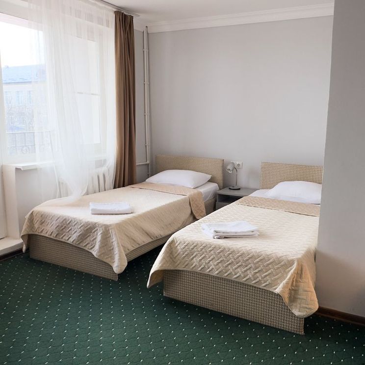 Отели 1-2*, Гостевые домики, Отели 3*, Отели 4*, Коттеджи