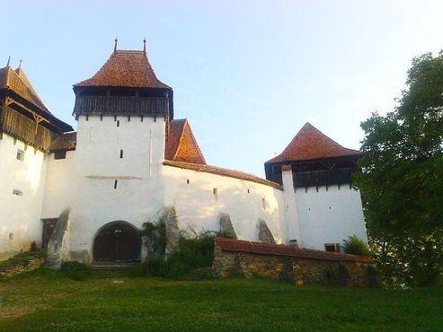 Укреплённая церковь Вискри