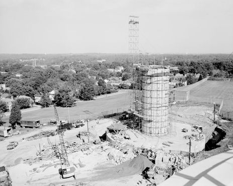Строительство башни «Картуил»
