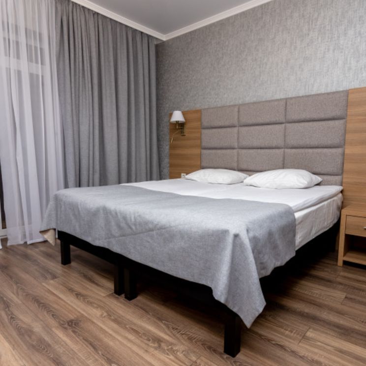 Отели 1-2*, Хостелы