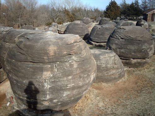 Сферические камни в Рок-Сити