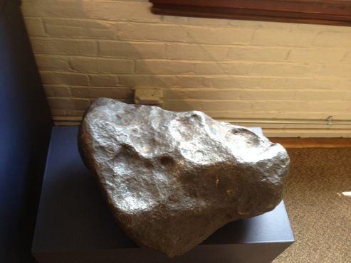 Метеорит из коллекции Музея геологии и минералогии