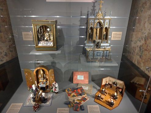 Музей кукольных домиков, миниатюра на религиозную тему