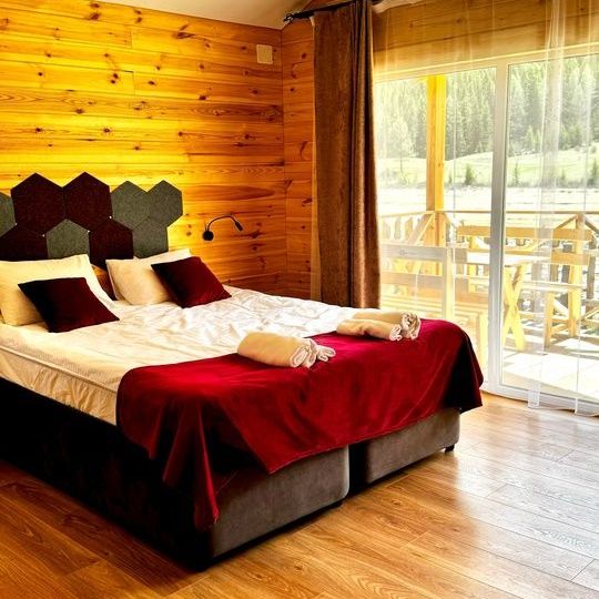 Отели 3*, Бунгало, Коттеджи, Шале