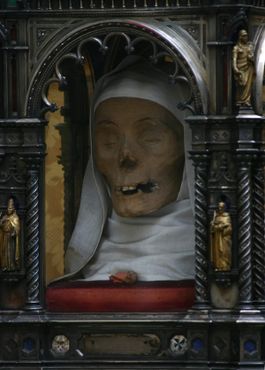 Голова св. Екатерины Сиенской во время процессии